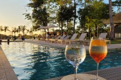 DoubleTree-by-Hilton-Foz-do-Iguaçu-Drinks-na-piscina