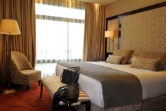 ExecutiveSuite2_Room