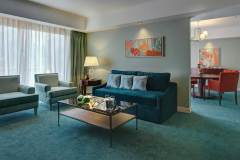 MasterSuite_Room2
