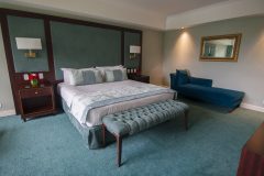 ParadiseSuite_Room