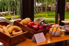 6_breakfast_dining
