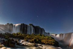 Noite-nas-Cataratas